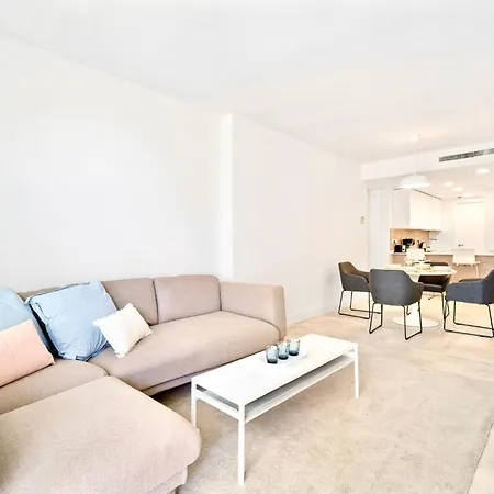 Apartment Apartment *